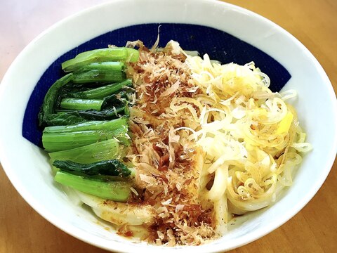 小松菜とネギの醤油バター混ぜうどん